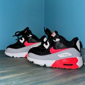 Nike Kids Air Max 90s Black and Red Sneakers 5C toddler